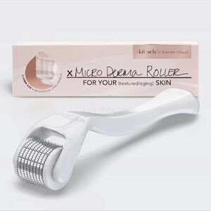 NWT Micro Derma Facial Roller